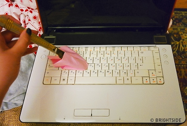 Những mẹo đơn giản giúp bạn vệ sinh laptop sáng bóng