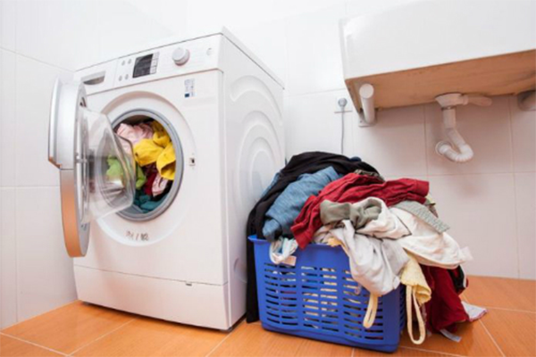 Hỏi đáp: Có nên giặt 1 thứ trong máy giặt không?