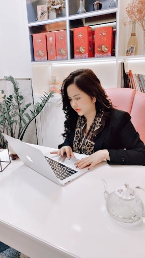 Hot Mom Trần Thiện Vi khởi nghiệp bằng việc kinh doanh online