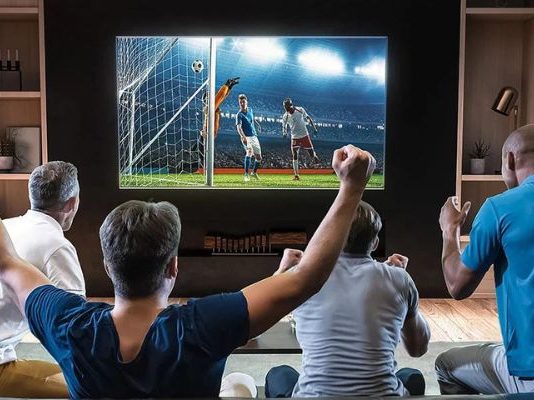 Cảm xúc trọn vẹn khi thưởng thức bóng đá tại Cakhia TV